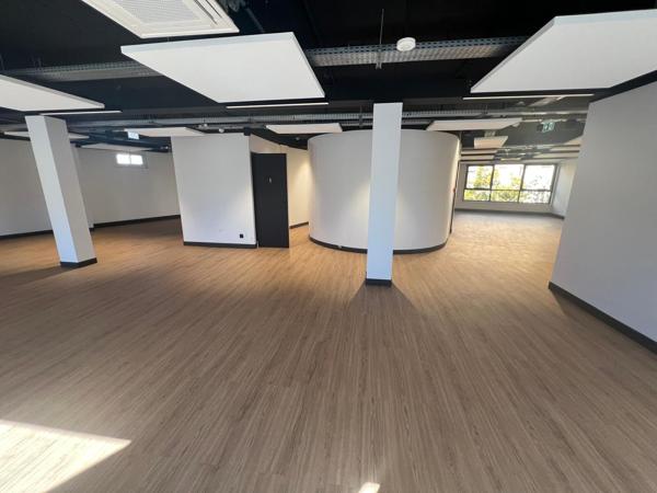 Bureaux à louer à Boulogne-Billancourt avec jardin et terrasses accessibles