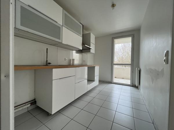 Appartement à vendre 290 000 € Saint-Ouen-l'Aumône 4 p 80 m² DPE C