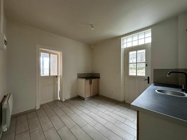 Appartement à louer    1 pièce •  Crouy