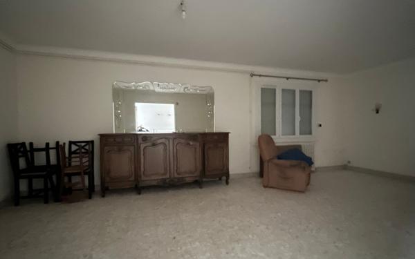 Maison à vendre    5 pièces • 117 m2 Vérines