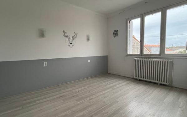 Maison à vendre    5 pièces • 117 m2 Vérines