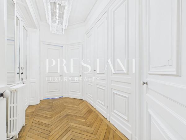 Triangle D’Or – Appartement haussmanien 95m², BORDEAUX