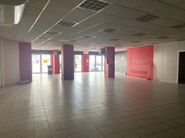 Vente Local commercial 4 pièces 270 m2 à Lavelanet