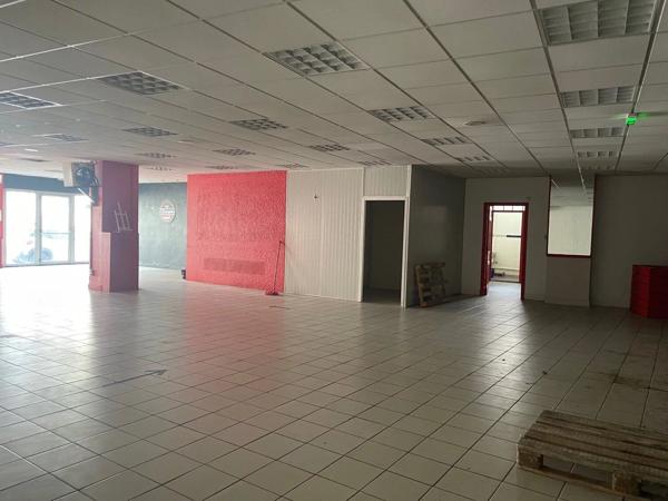 Vente Local commercial 4 pièces 270 m2 à Lavelanet