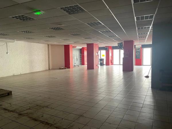 Vente Local commercial 4 pièces 270 m2 à Lavelanet