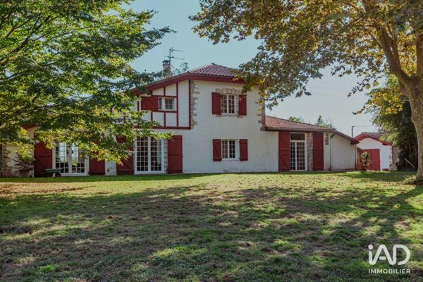 Maison à vendre 6 pièces 229 m² Urt