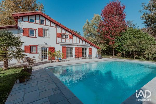 Maison à vendre 6 pièces 229 m² Urt