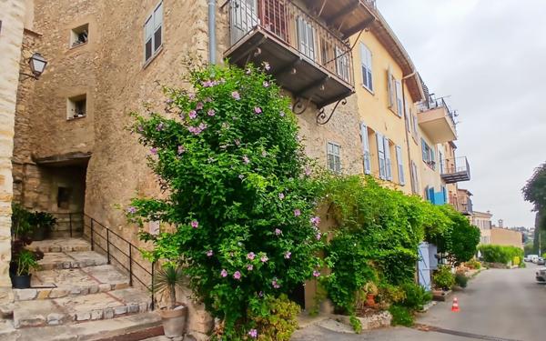 Appartement à vendre    2 pièces • 35,18 m2 Châteauneuf-Grasse