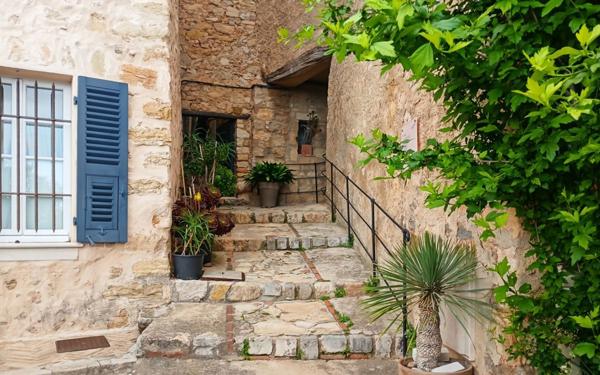 Appartement à vendre    2 pièces • 35,18 m2 Châteauneuf-Grasse