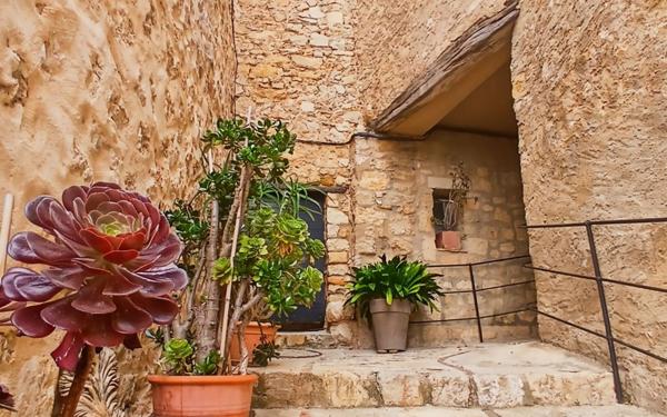 Appartement à vendre    2 pièces • 35,18 m2 Châteauneuf-Grasse