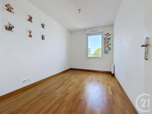 Appartement F3 à vendre  3 pièces - 60 m 2   CHARTRES  - 28