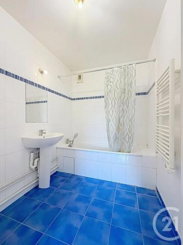 Appartement F3 à vendre  3 pièces - 60 m 2   CHARTRES  - 28