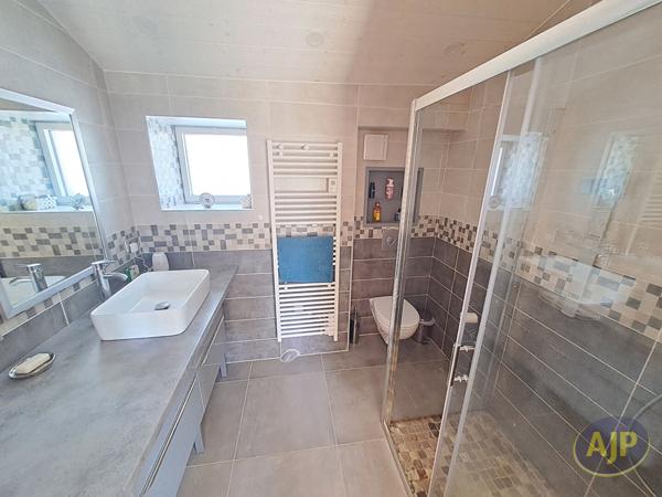 Maison à vendre Challans - 5 pièces, 127m² avec 3 chambre(s) à 378 200€ - AJP Immobilier Challans