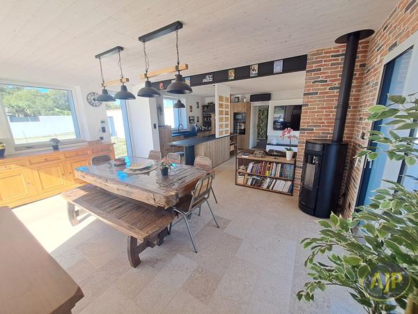 Maison à vendre Challans - 5 pièces, 127m² avec 3 chambre(s) à 378 200€ - AJP Immobilier Challans