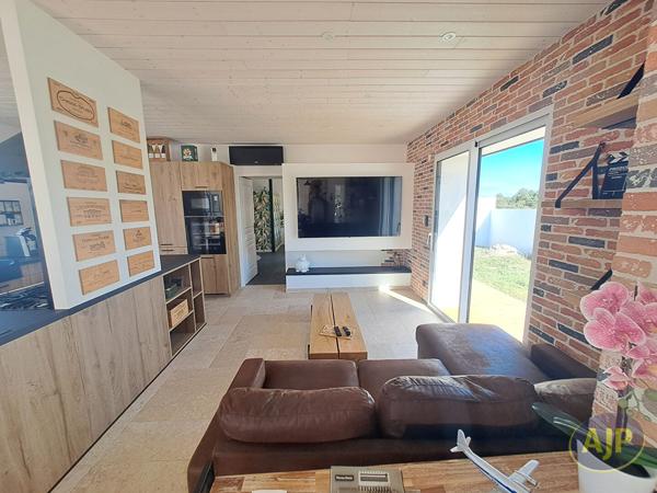 Maison à vendre Challans - 5 pièces, 127m² avec 3 chambre(s) à 378 200€ - AJP Immobilier Challans