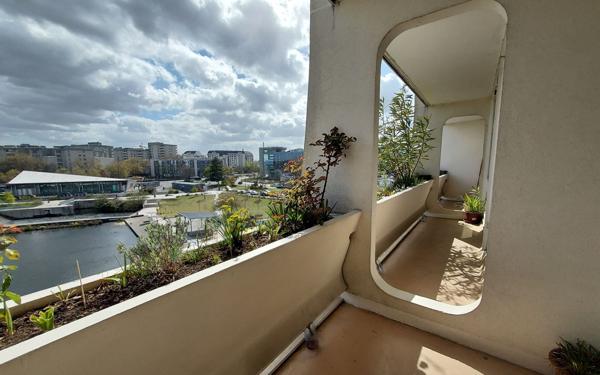 Appartement à vendre    3 pièces • 74,04 m2 Noisy-le-Grand