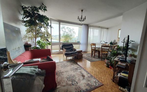 Appartement à vendre    3 pièces • 74,04 m2 Noisy-le-Grand