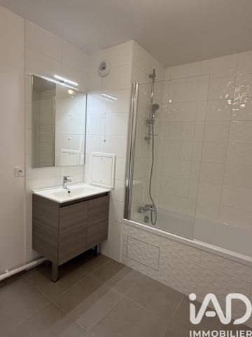 Location appartement 4 pièces 80 m² Lisses