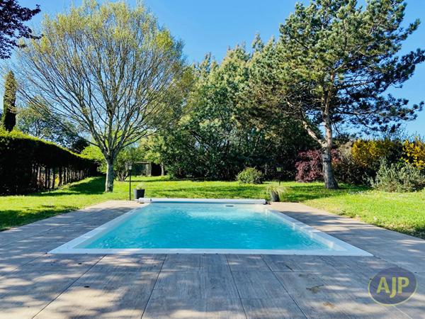 Biens de prestige à vendre Lesparre Medoc : 388 500 € - AJP Lesparre Immobilier