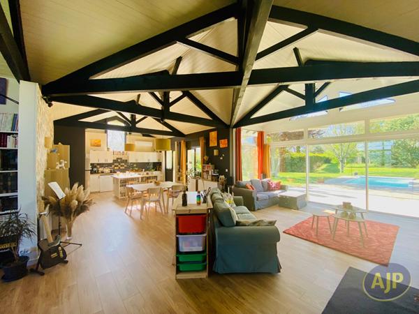 Biens de prestige à vendre Lesparre Medoc : 388 500 € - AJP Lesparre Immobilier