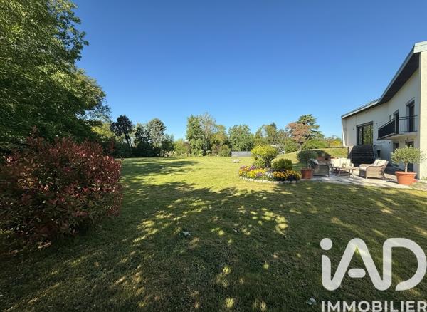 Maison à vendre 10 pièces 285 m² La Norville