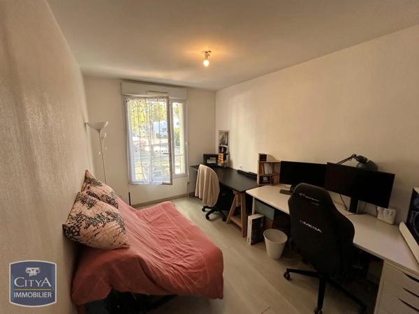Appartement à louer 3 pièces 74.33m² Tours (37200)