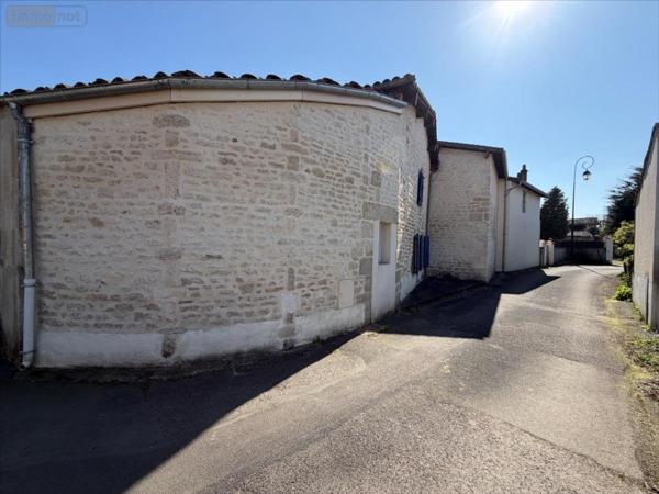 Maison restaurée à vendre à Échiré dans les Deux-Sèvres (79410), ref : 79066-1093661