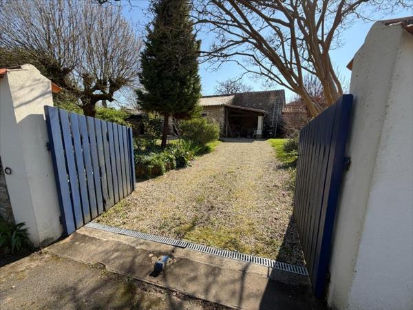 Maison restaurée à vendre à Échiré dans les Deux-Sèvres (79410), ref : 79066-1093661