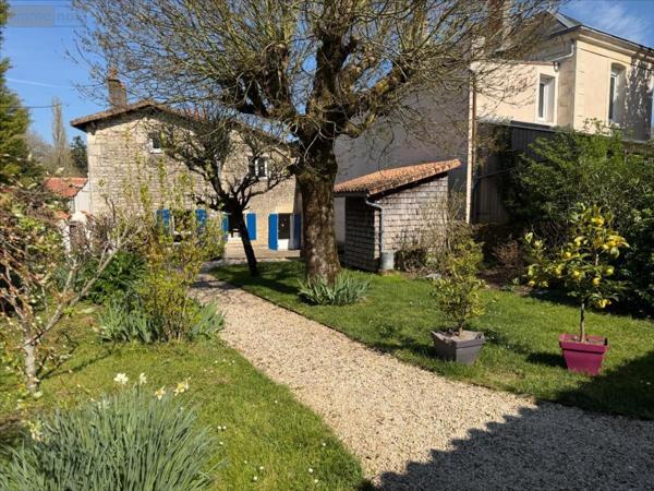 Maison restaurée à vendre à Échiré dans les Deux-Sèvres (79410), ref : 79066-1093661