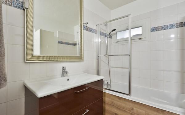 Appartement à vendre    5 pièces • 104 m2 Tassin-la-Demi-Lune