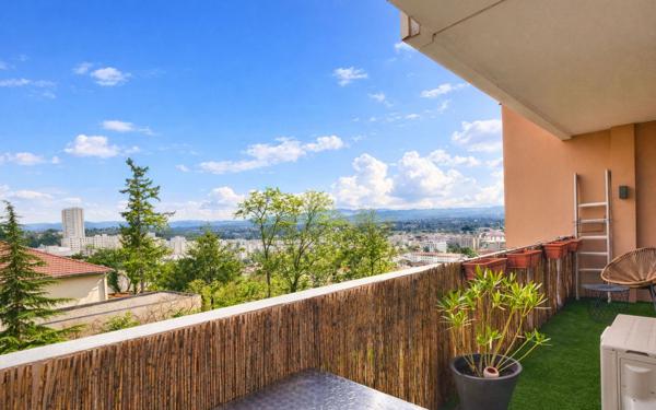 Appartement à vendre    5 pièces • 104 m2 Tassin-la-Demi-Lune