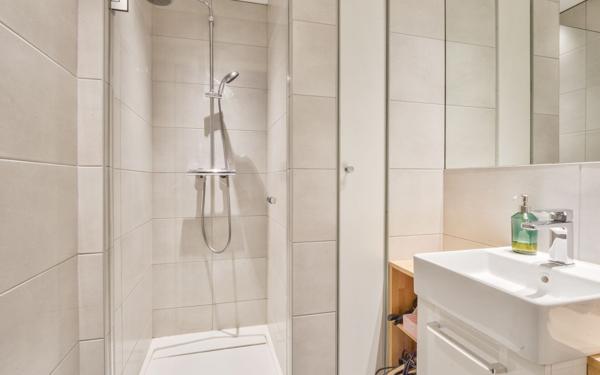 Appartement à vendre    5 pièces • 104 m2 Tassin-la-Demi-Lune