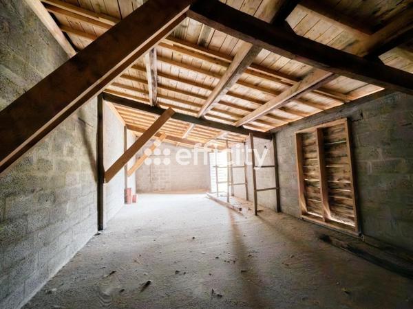 Maison
         5 pièces
        - 100 m² Exclusivité 257 250 € *