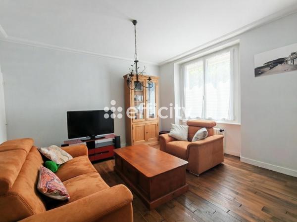 Maison
         5 pièces
        - 100 m² Exclusivité 257 250 € *