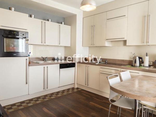Maison
         5 pièces
        - 100 m² Exclusivité 257 250 € *