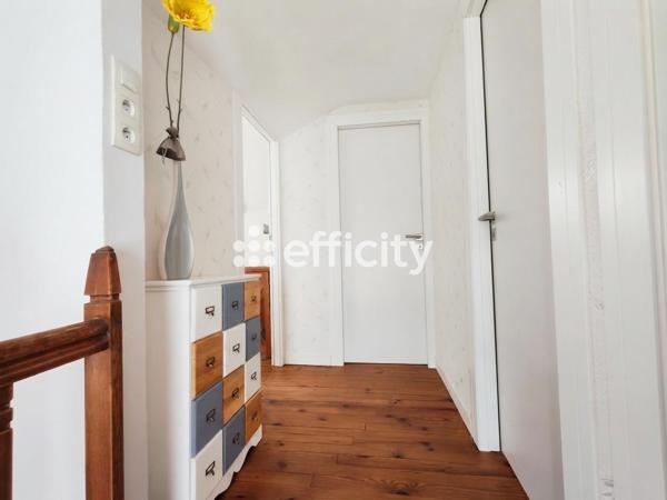 Maison
         5 pièces
        - 100 m² Exclusivité 257 250 € *