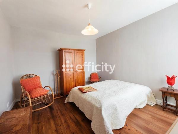 Maison
         5 pièces
        - 100 m² Exclusivité 257 250 € *