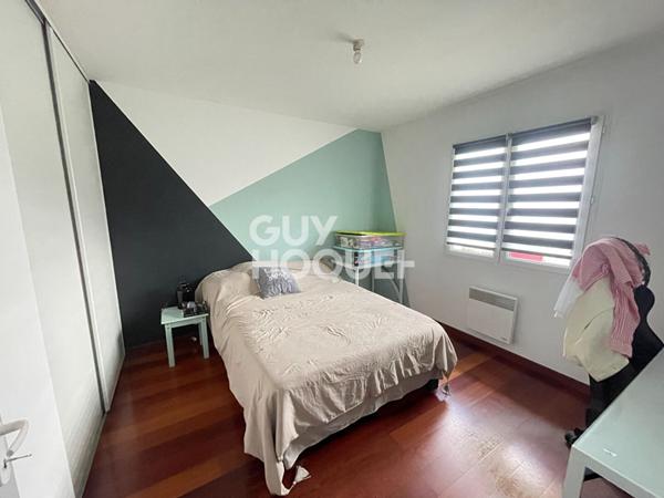 Maison familiale avec piscine sur terrain de 1165 m² à Ychoux