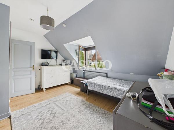 Vente Maison 5 pièces de 161m² - 78500 Sartrouville