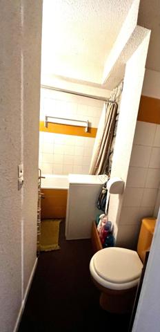 Venez découvrir ce STUDIO MEUBLE de 23M2 avec BALCON EXPOSE SUD , CAVE et son BOX FERME