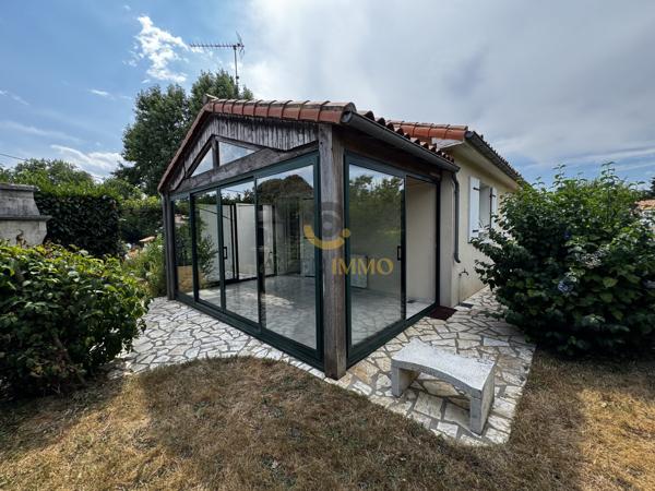 Maison familiale sur sous-sol à deux pas du lac et des commerces
