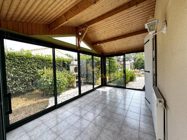 Maison familiale sur sous-sol à deux pas du lac et des commerces