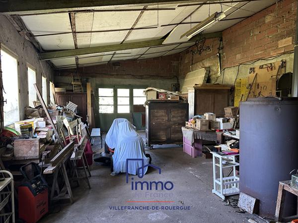 Maison 2 appartements atelier de 70 m² sur 2520 m² de terrain