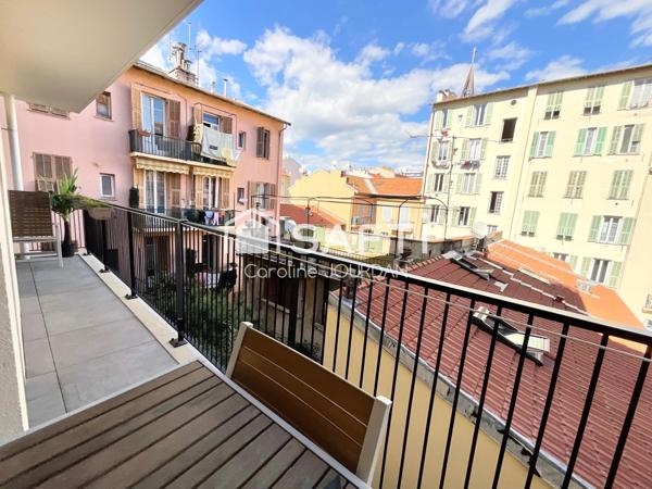 Superbe appartement 2 pièces avec terrasse 8m2 - quartier Garibaldi / Port