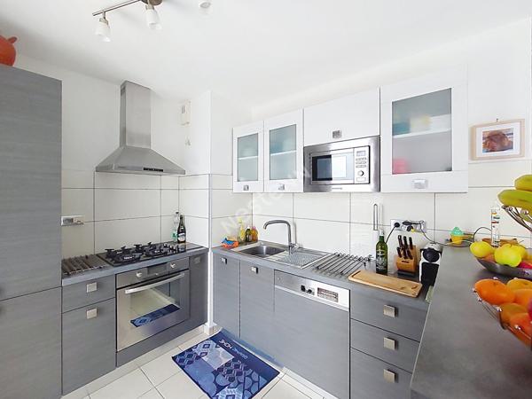 Appartement La Seyne Sur Mer de 3 pièces de 62.35 m² avec terrasse et parking