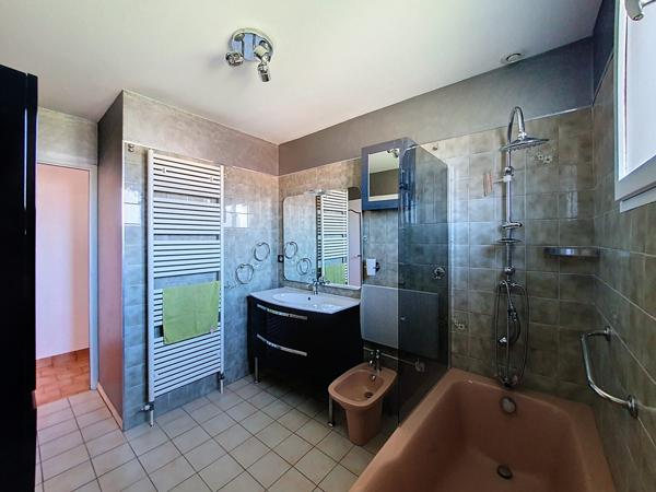 À vendre - Maison ancienne, 4 pièces située à Charvieu-Chavagneux (38230)