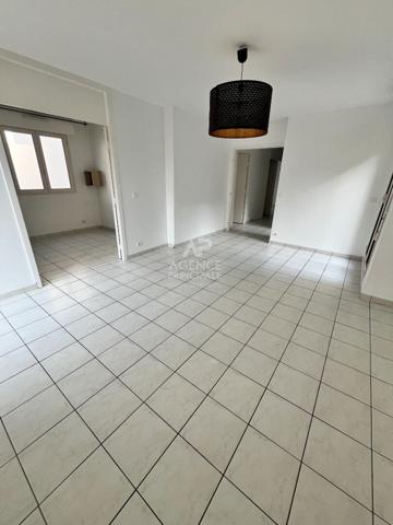 Appartement Maisons Laffitte 4 pièce(s) 69.3 m2 - JARDIN PRIVATIF €475 000 ** - Référence 12783