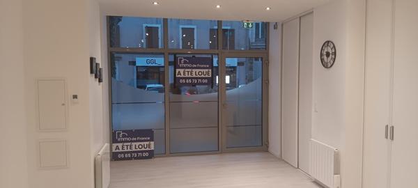 Rodez (Boulevard Laromiguière), Local commercial 34 m² environ, proche commerces et services