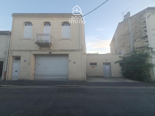 Immeuble
                                                                                                                                                
                                                                                                                                                
                                                                                                                                                
                                                    
                                                                                                                                                                                                                                                                                                                        900  m²                                                                                                                                                                                                         3 etage(s)
