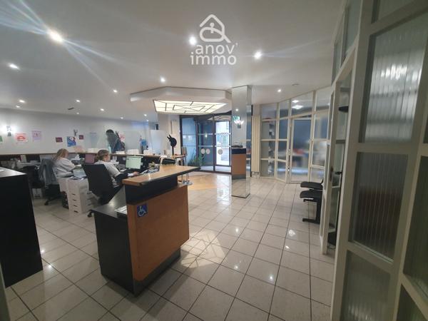 Immeuble
                                                                                                                                                
                                                                                                                                                
                                                                                                                                                
                                                    
                                                                                                                                                                                                                                                                                                                        900  m²                                                                                                                                                                                                         3 etage(s)